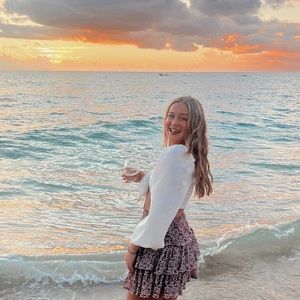 Meet your Posher, Charlotte